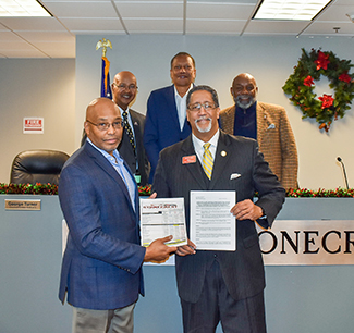In the photo (l-r) Front: Michael Harris, City Manager, Mayor Jason Lary; Rear:Councilmembers George Turner, Jimmy Clanton and Robert Turner.